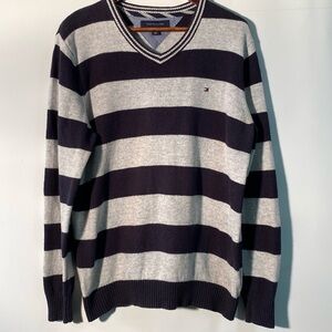 Tommy Hilfiger - Men’s striped sweater. Size L